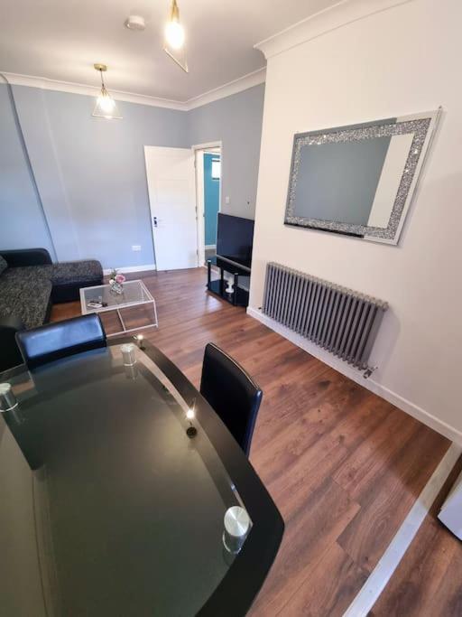 Beautiful Modern Apartment On Wick Lane London Eksteriør billede